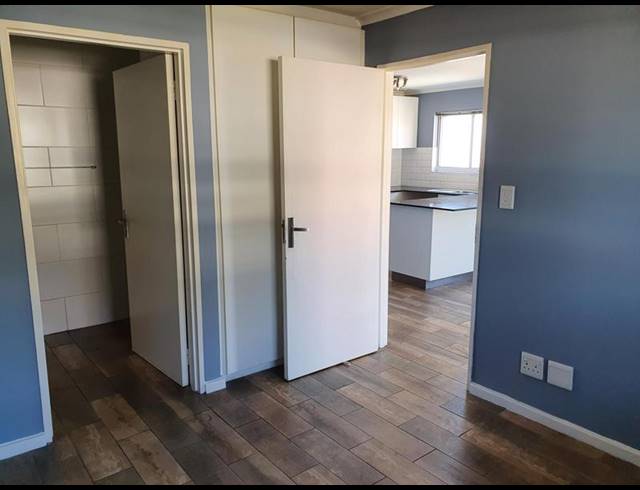 1 BEDROOM PROPERTY TO RENT IN SALT RIVER